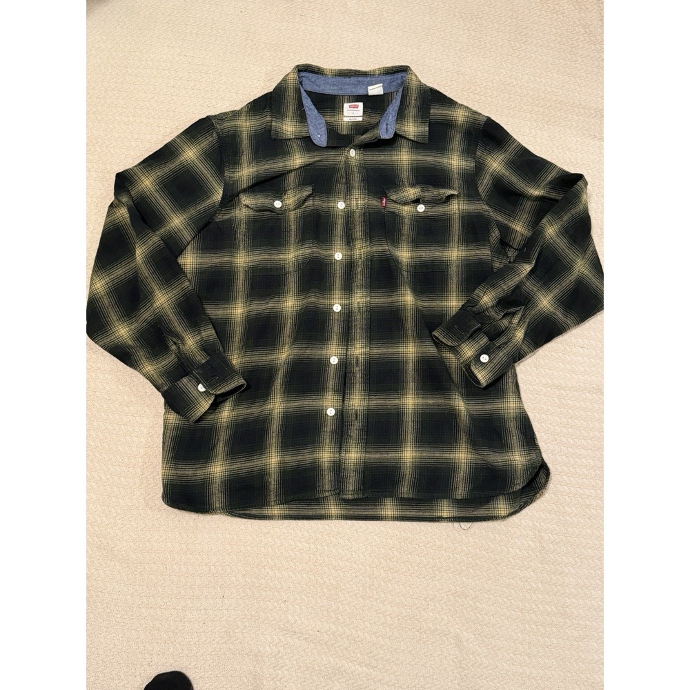 Levi's Men's L Green Beige Plaid Flannel Relaxed Long Sleeve Button-Up Pockets